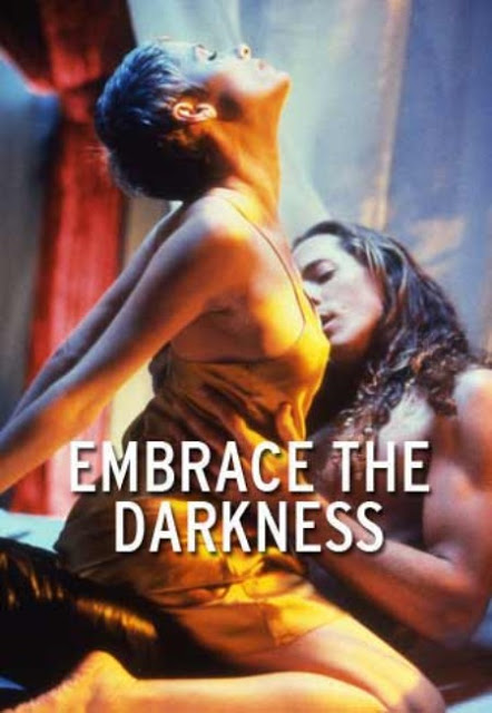 Смотреть В объятьях тьмы / Embrace the Darkness (1999) онлайн