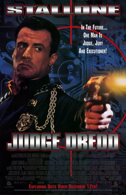 Смотреть Судья Дредд / Judge Dredd (1995) онлайн